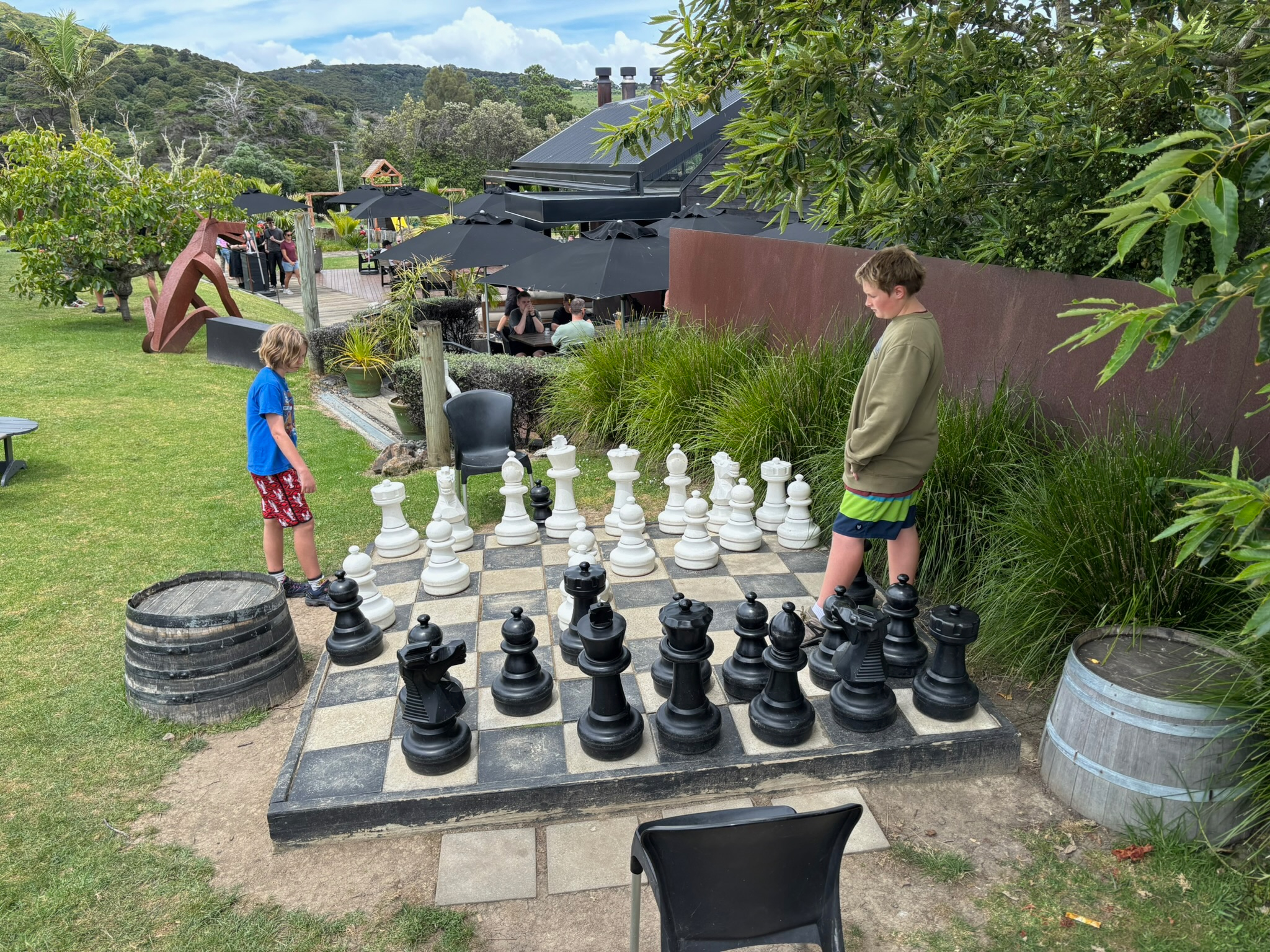 Giant chess